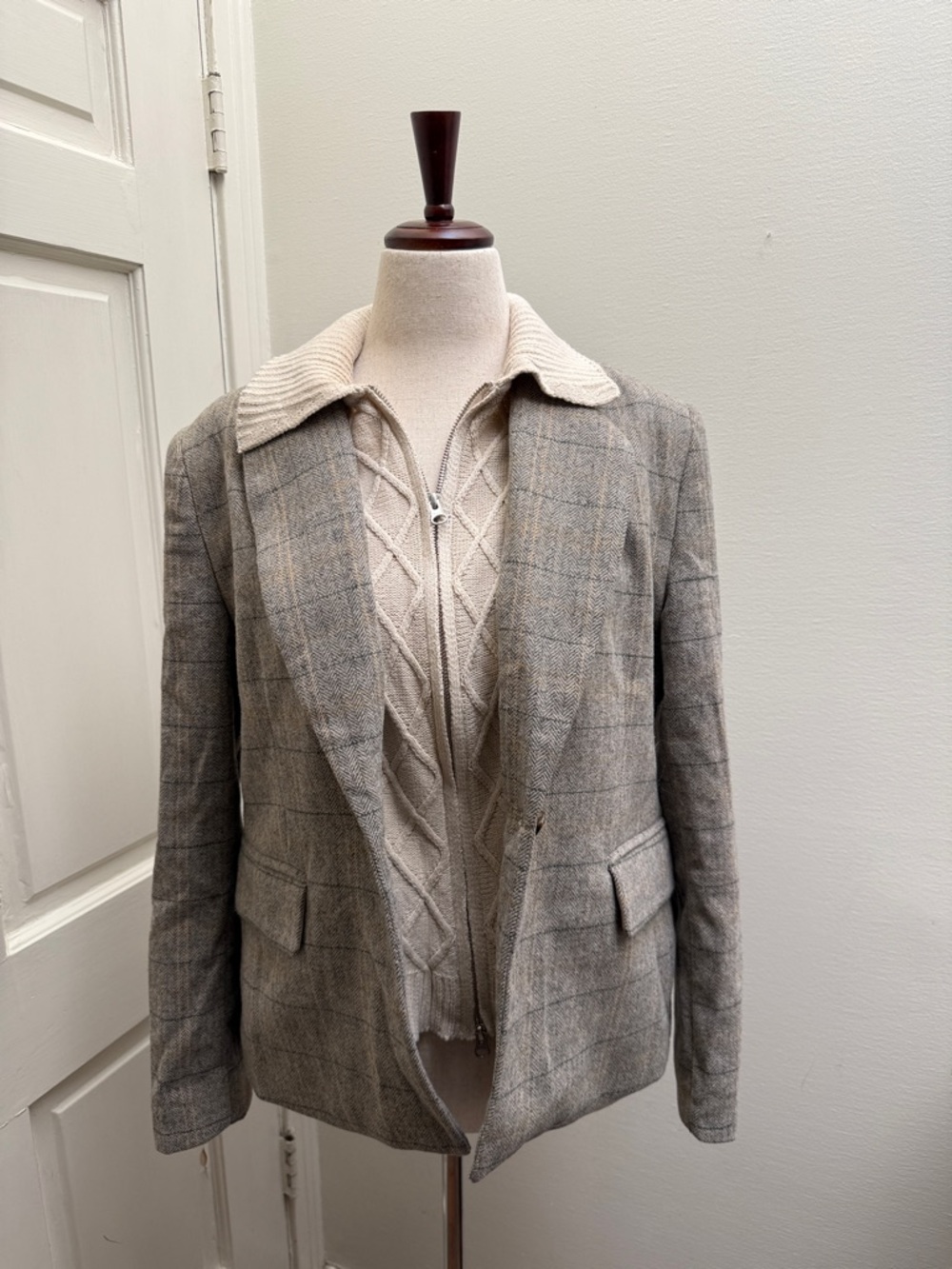 Evereve Taupe Plaid Tailored Blazer